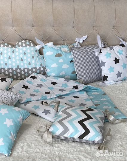 Комплект в детскую кроватку бортики