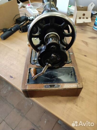 Швейная машинка