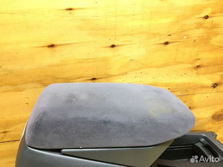 Подлокотник Honda Torneo CF3 F18B 2001