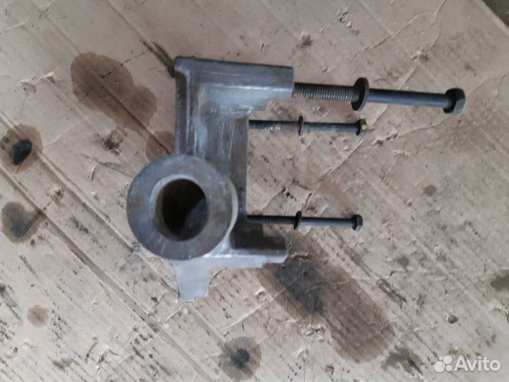 Кронштейн кондиционера Chrysler Sebring