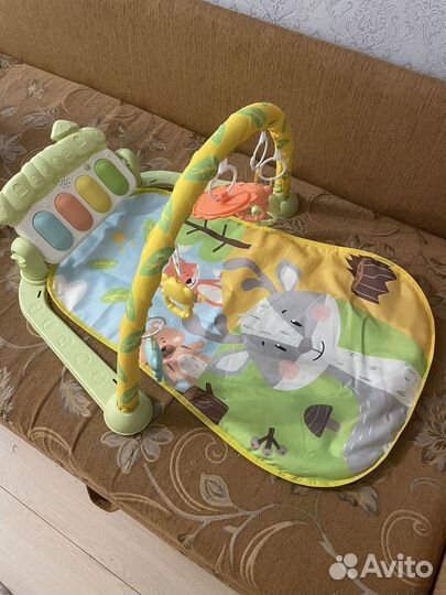 Развивающий коврик с пианино