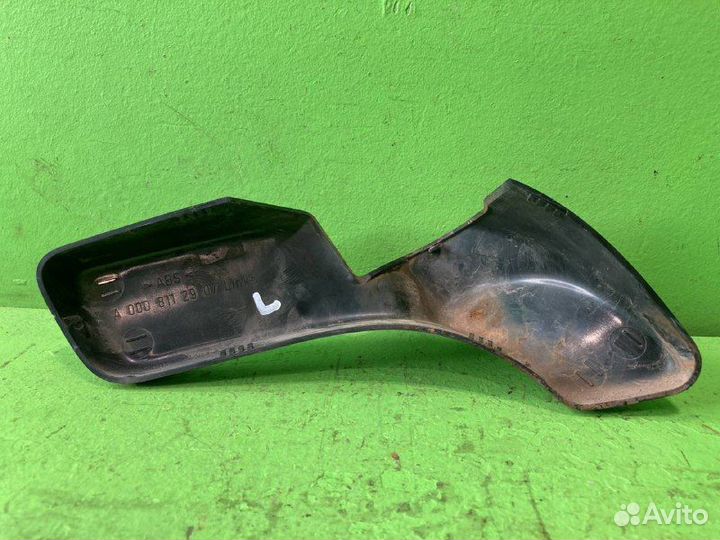 Крышка крепления кронштейна зеркала KAMAZ 5490-S5