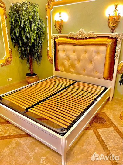 Lux кровать Италия