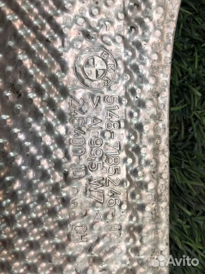 Тепловой экран передний правый Bmw 5 F10 N52B25