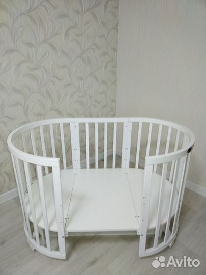 Детская овальная кровать с маятником Дрёма