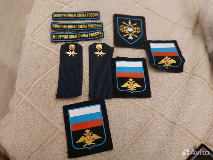 Шевроны, погоны