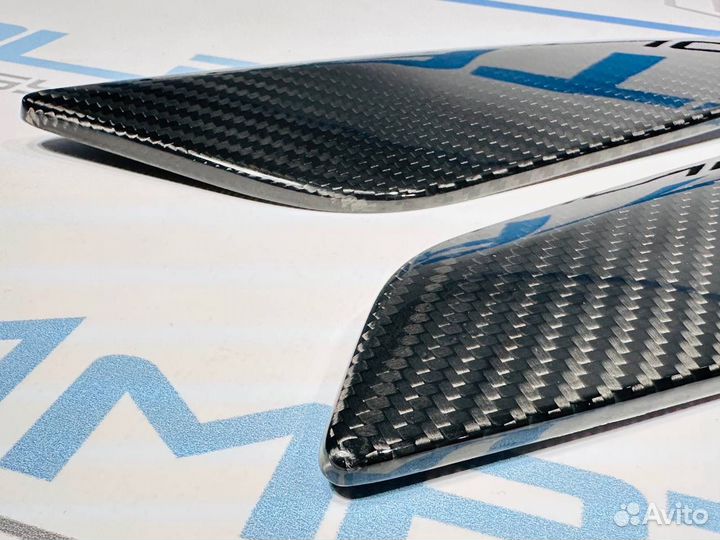 Накладки на жабры BMW G30 сухой карбон