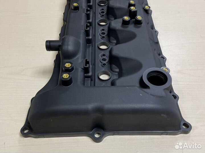 Клапанная крышка Mitsubishi 4N15