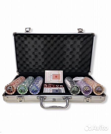 Покерный набор 300 фишек с номиналом и сукно