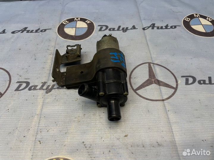 Доп помпа Mercedes-Benz W124 102.982 1989