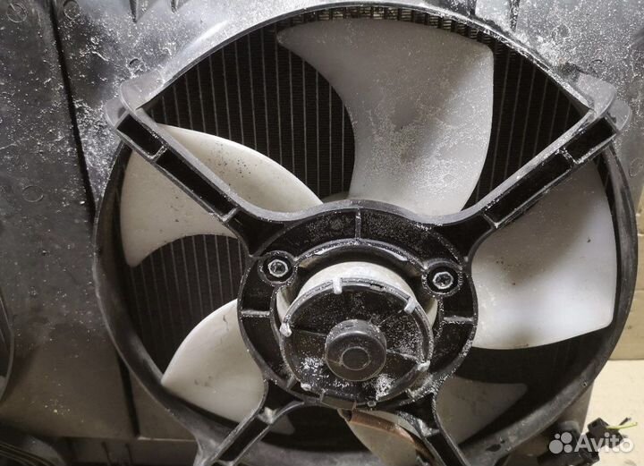 Радиатор двс Subaru legacy 2010 год