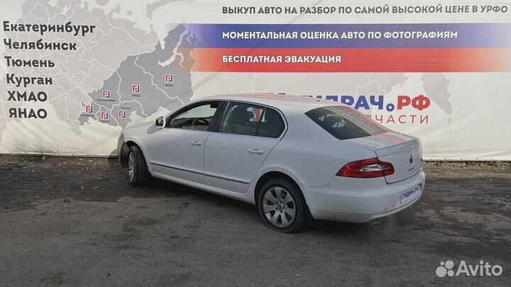 Магнитола Skoda Superb (3T) 3T0035156C