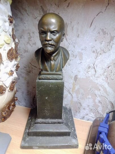 Бюст Ленина бронза