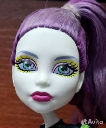 Кукла монстер хай monster high спектра с коробкой