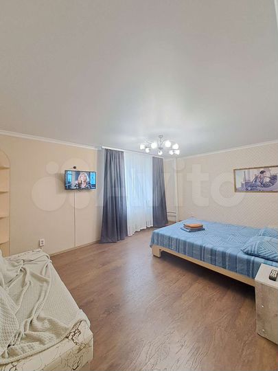 2-к. квартира, 65 м², 6/18 эт.