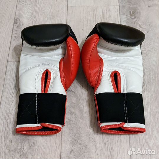 Боксерские перчатки King