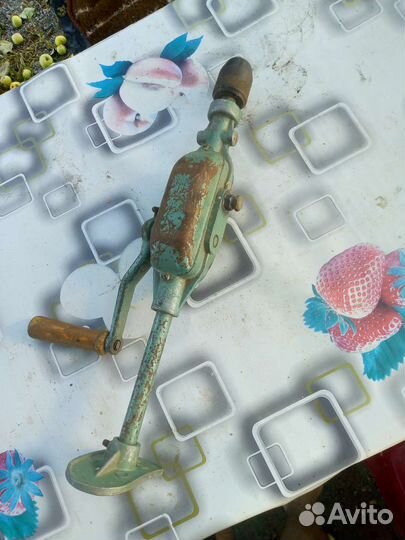 Ручная дрель