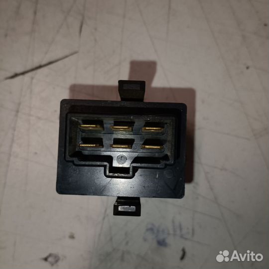 Реле Mitsubishi Montero Sport