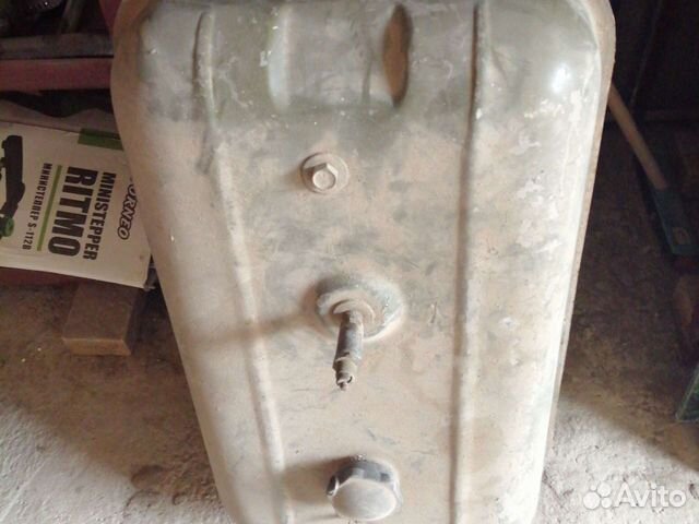 Продам бак объем 65 литров