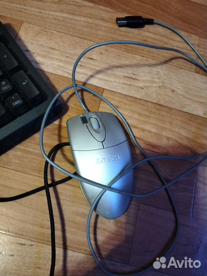 Игровая клавиатура и мышь