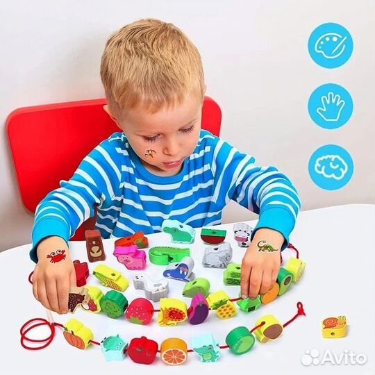 Деревянный набор шнуровки В пластиковом контейнере