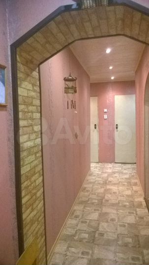 3-к. квартира, 70,3 м², 1/3 эт.