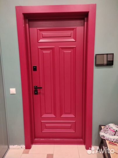 Дверь входная металлическая в квартиру / Доставка