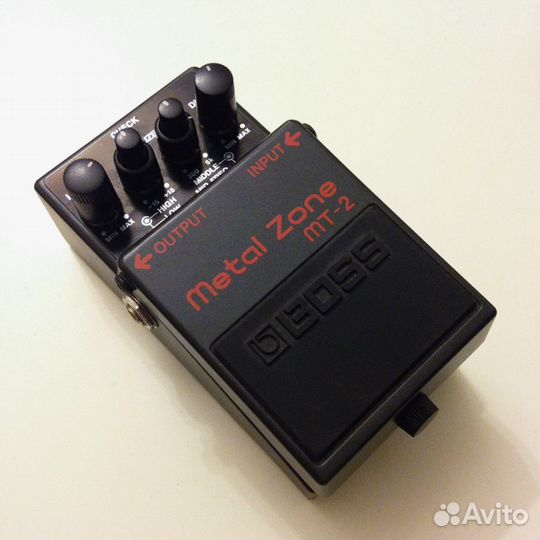 Гитарная педаль Boss Metal Zone MT-2