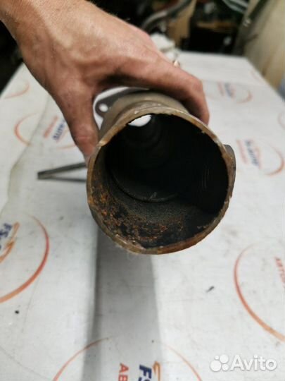 Приемная труба глушителя Ford C-Max 1.8 qqdb 2008