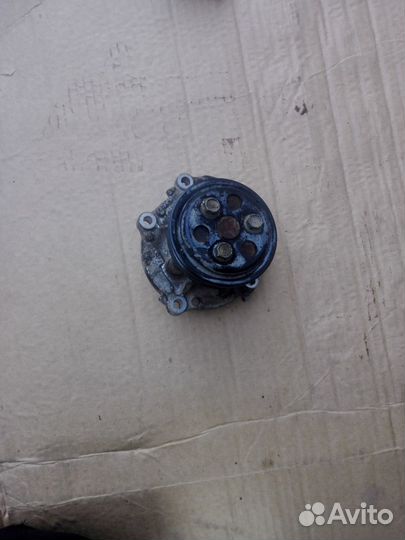 Помпа Nissan Mikra(March) 2002-10г