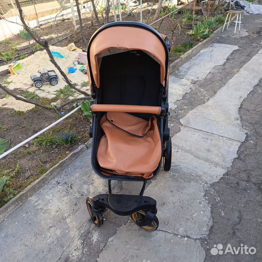 Коляска 3 в 1 с автолюлькой