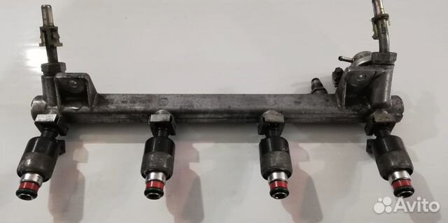 Рампа топливная GM 90411551 в сборе