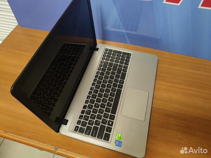 Ноутбук Asus / Core i3 / geforce 920m
