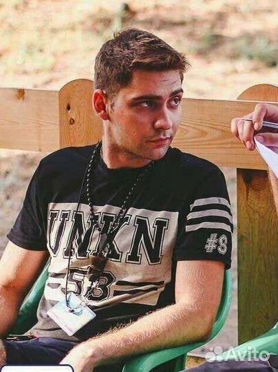 Ведущий/Организатор праздников/музыкант/Диджей