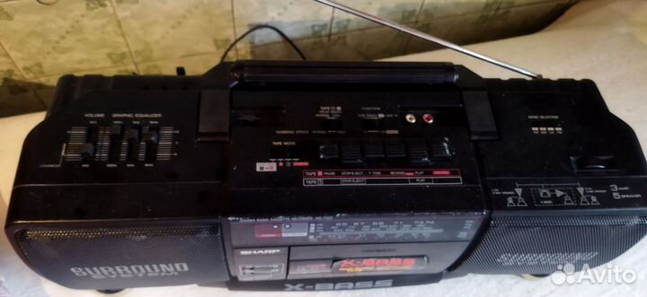 Переносная магнитола sharp WQ - T 352 HT (BK)