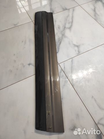 Porsche Cayenne 10- Накладка двери передней правой