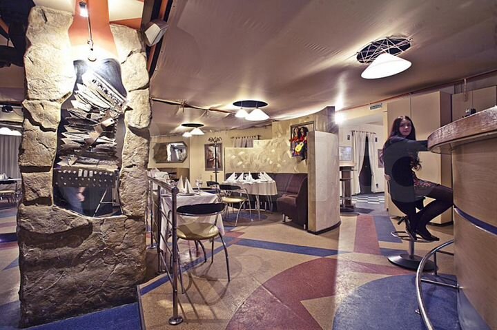 Кафе на центральной площади 470.4 м²