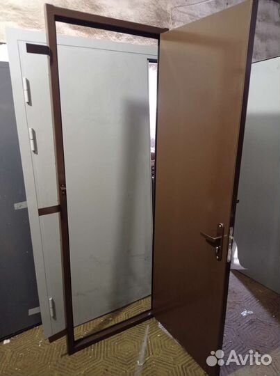 Дверь металлическая