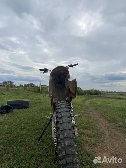 Кроссовый мотоцикл