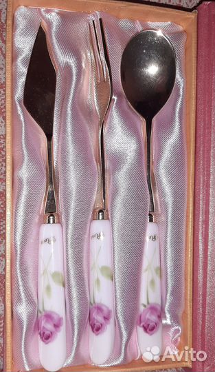 Набор столовых приборов новый,bone china