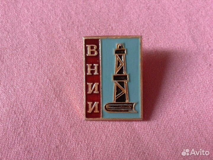 Значок времён СССР