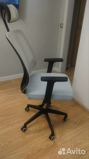 Компьютерное кресло