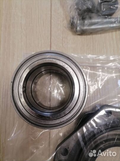 Подшипник полуоси, сальники коленвала