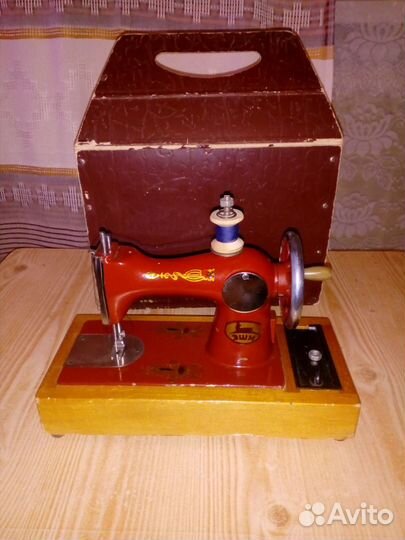 Детская швейная машина СССР