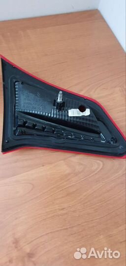 Фонари задние в крышку багажника Citroen c4