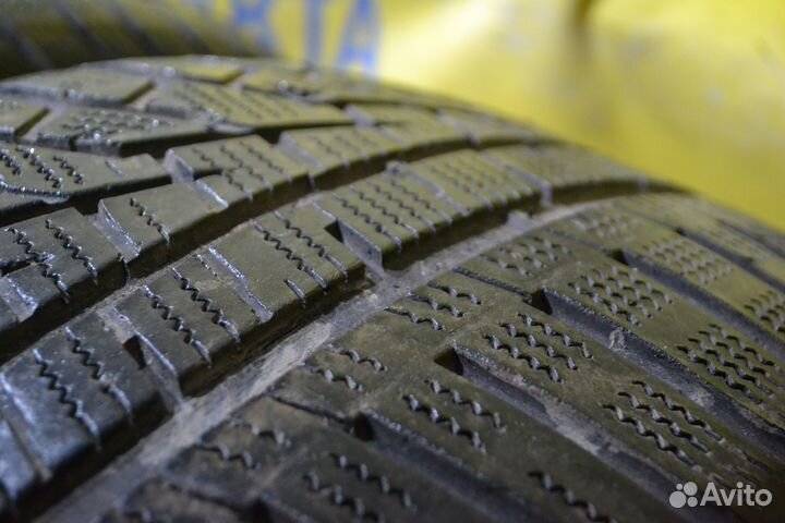 Hankook Winter I'Cept Evo2 W320 245/50 R18