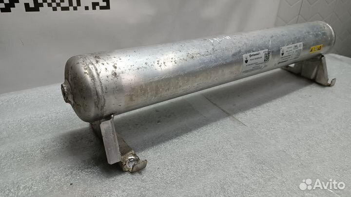 Ресивер передний Maserati Levante 2016+