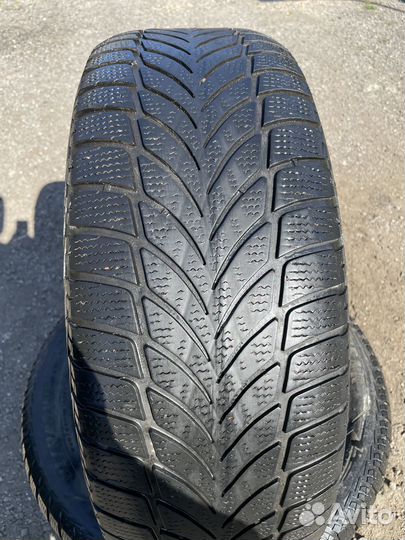 Goodyear UltraGrip Ice 2 235/55 R18 104T