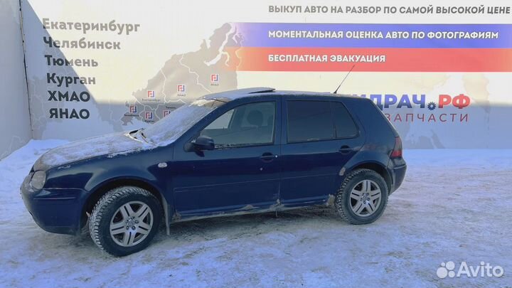Подушка безопасности пассажирская (в торпедо) Volkswagen Golf (Mk4) 1J0880204K