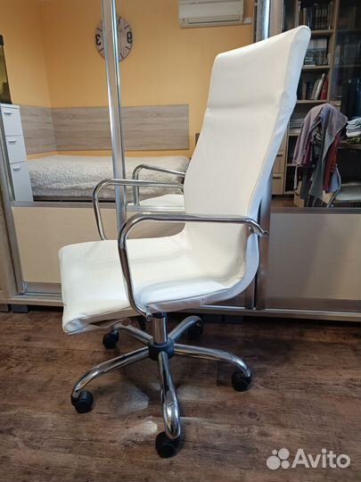 Кресло офисное (компьютерное, кресло руководителя)